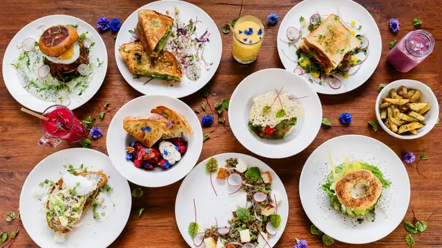 Nos assiettes — photo au Ruby Café MTL, Montréal